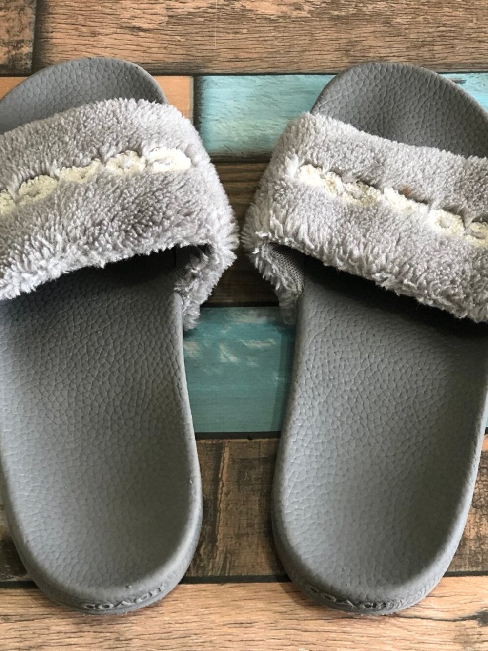 Coach Fuzzy Sport Slides Gray Women's Size 8 - Picture 3 of 6